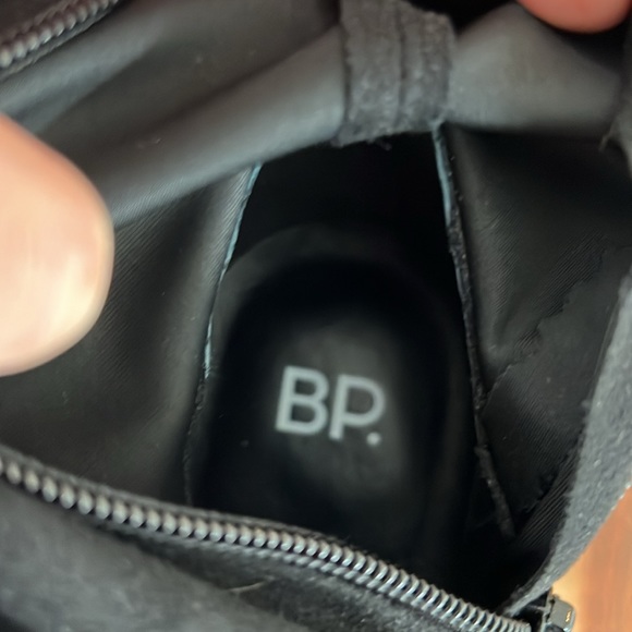 Over the knee Suede Boots - Picture 8 of 9